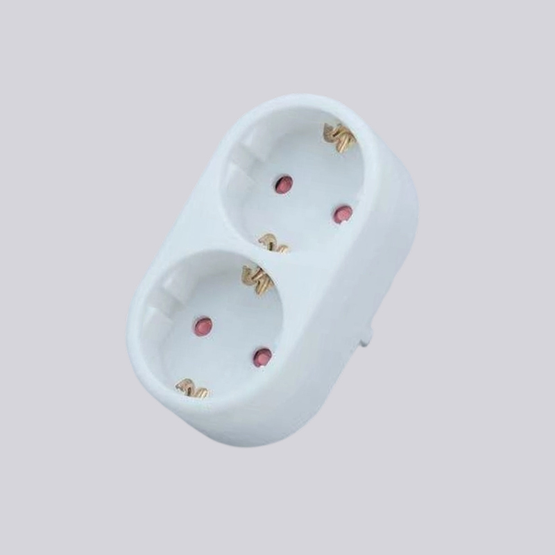 G01-02 deutscher Typ-Adapter mit zwei runden Steckern